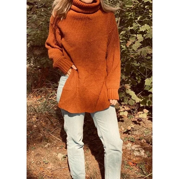 FREE PEOPLE turtleneck ribbed knit oversized rust/burnt orange sweater small - Picture 2 of 11